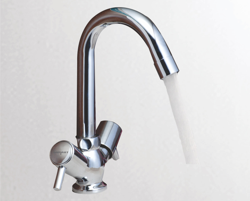 Center hole basin mixer